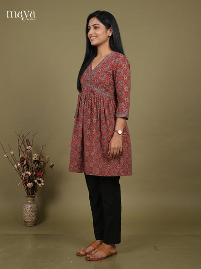 Readymade Kurti - MEH17013