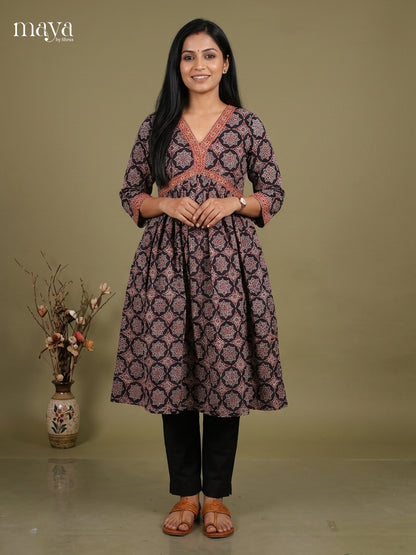 Readymade Kurti - MEH17016