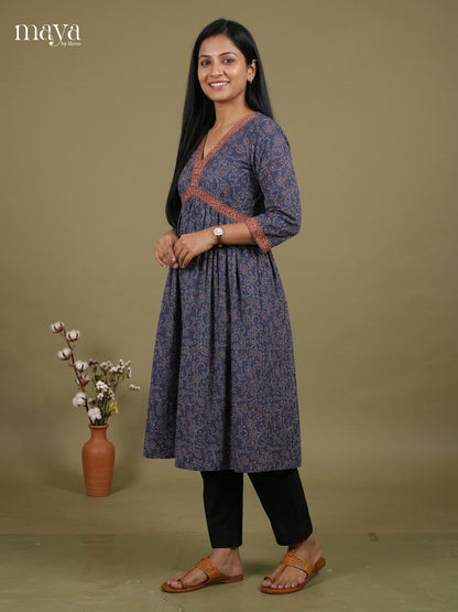 Readymade Kurti - MEH17017