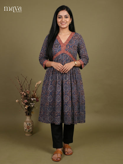 Readymade Kurti - MEH17019