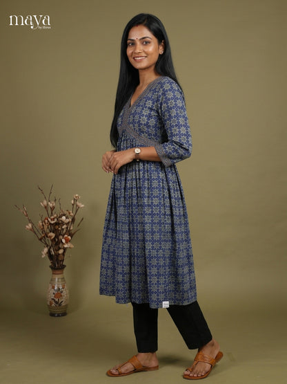 Readymade Kurti - MEH17025