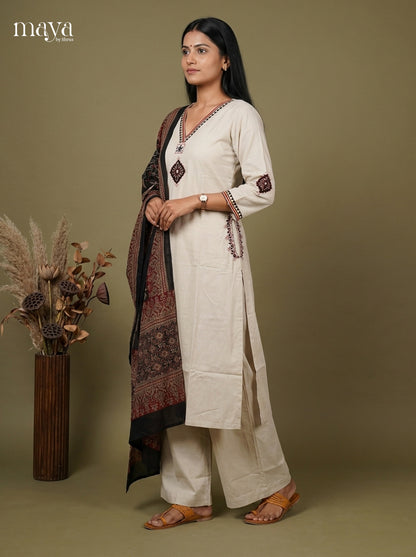 Readymade 3PC Suits - MEI09044