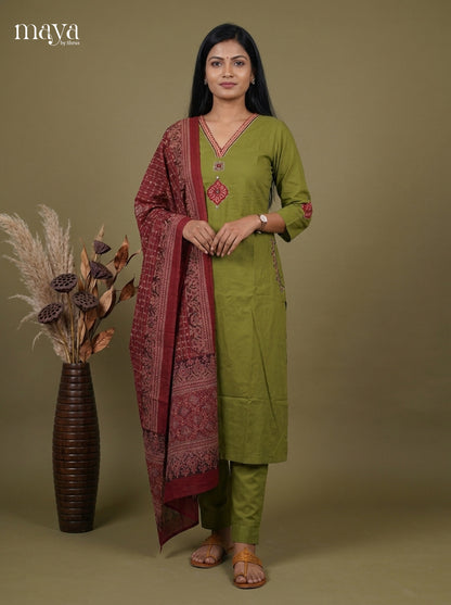 Readymade 3PC Suits - MEI09045