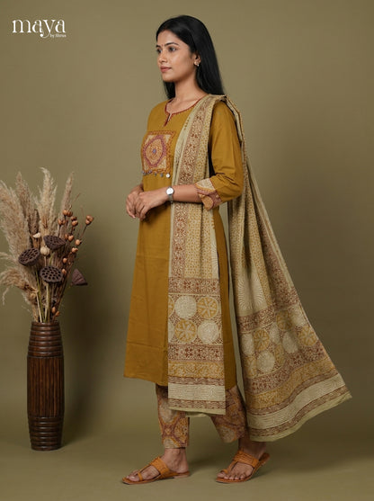 Readymade 3PC Suits - MEI09064